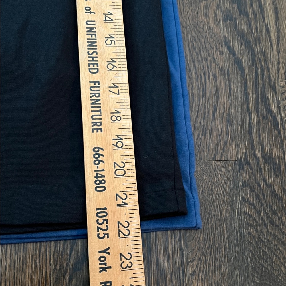 Old Navy 2 solid pull-on Pencil Skirts, size M, NWT. - Picture 4 of 4